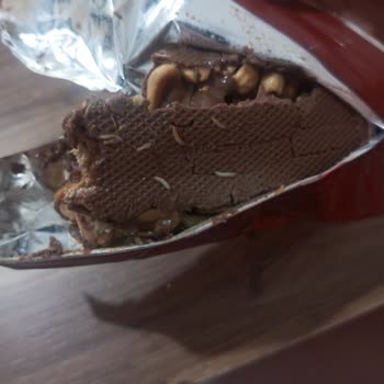 Eti Canga Çikolatadan Kurt Çıktı