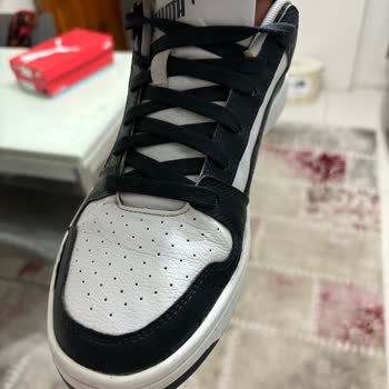 Pumanın Rebound Ayakkabısı Kenarlarından Soyuluyor