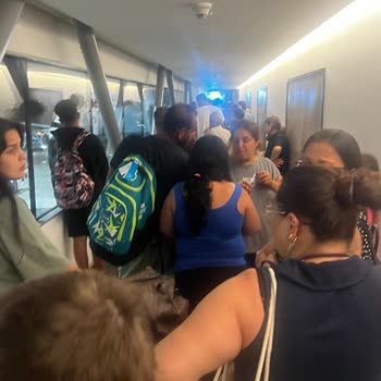 AJet (Anadolu Jet) Gece Uçağı Rötar Ve Kötü Hizmet Deneyimi