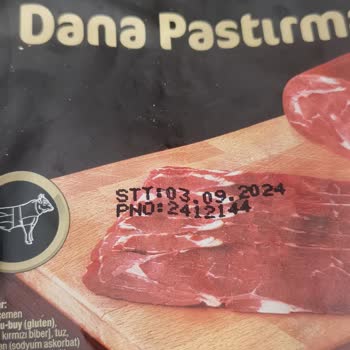 Emin Et Marketten Alınan Pastırmada Küflenme Sorunu