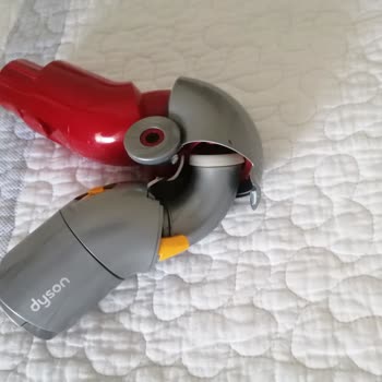 Dyson Mobilya Alt Aparatı Kırılması