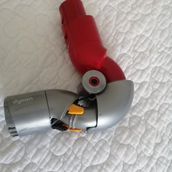 Dyson Mobilya Alt Aparatı Kırılması