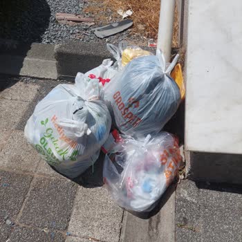 Ümraniye Belediyesi Çöpleri Toplamamak Konusunda Israrcı!