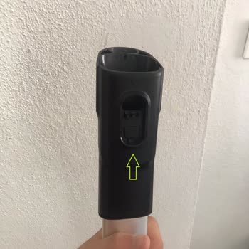 PHILIPS Ev Aletleri Philips XC7043/01 Şarjlı Dik Süpürge Teleskobik Başlık Kronik Sorunu