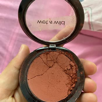 Gratis Allık İçinden Çıkarak Parçalandı