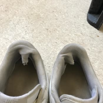 Nike Yardımcı Olursanız Sevinirim