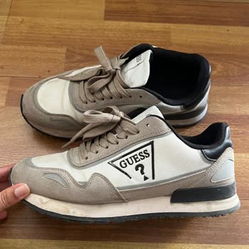 Guess Ayakkabı Yeni Sezon 4 Ayda Geldiği Durum!