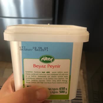 Sütaş Beyaz Peynir Yoğun Sarımsak Kokusu Ve Plastik Tadı