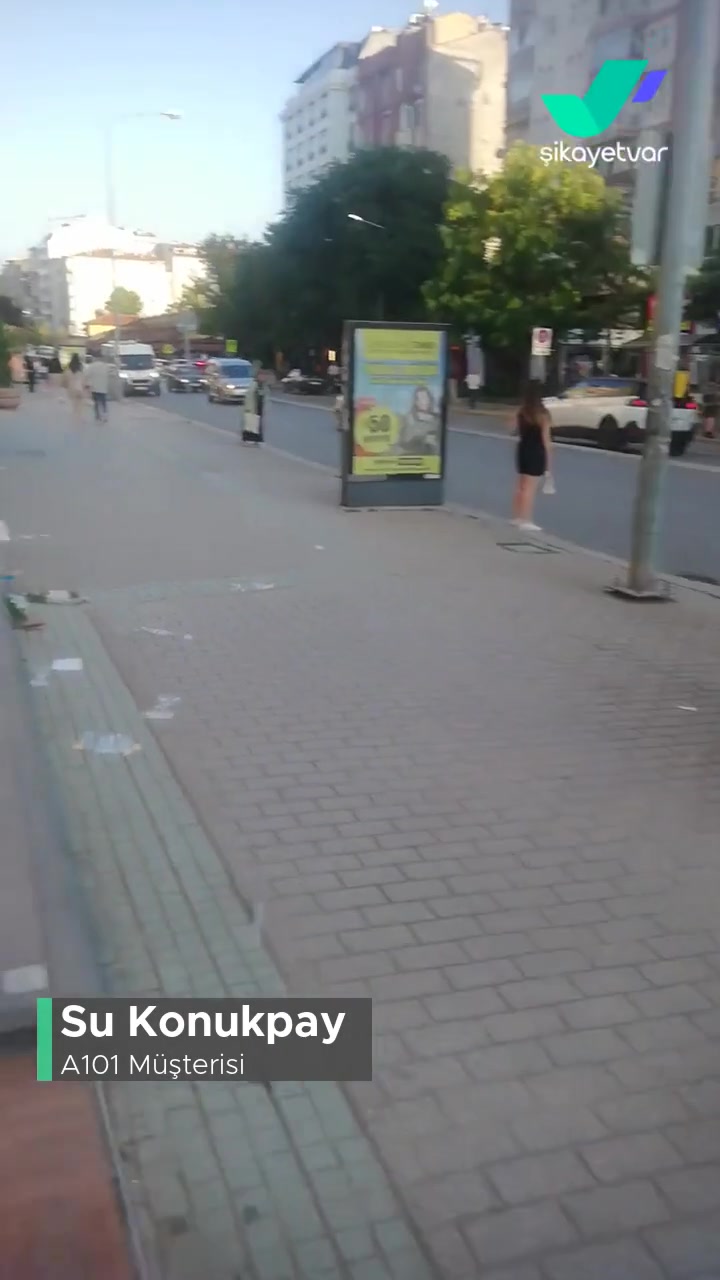 A101 Çalışanlarının Çevreyi Kirletmesi Çöplerini Sokakta Bırakmaları! videonun kapak resmi