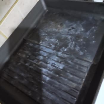 Lava Döküm Tava Beyaz Lekeler