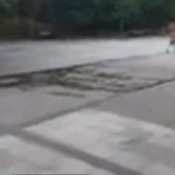 Sarıyer Şehit Çetin Can Parkı İçinde Sürekli Akan Su Sorunu!