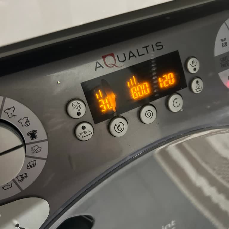 Hotpoint Indesit Aqualtıs Çamaşır Makinesi Kullanım Sorunları