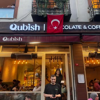 Qubish Chocolate Cafe'de Üstüme Kaynar Çay Döktüler!