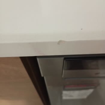 Calisco Kuvars Eylül Ayında Yaptırdığım Mutfak Dolabının Tezgahının Kırılması