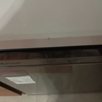 Calisco Kuvars Eylül Ayında Yaptırdığım Mutfak Dolabının Tezgahının Kırılması