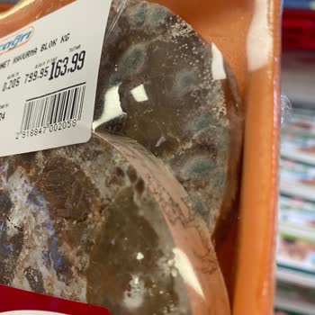 Çağrı Hipermarket Çağrı Markette Reyondaki Kavurma Küflü