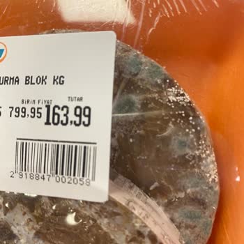 Çağrı Hipermarket Çağrı Markette Reyondaki Kavurma Küflü