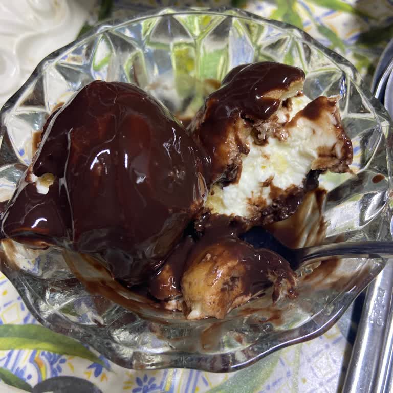 Migros Bozuk Ve Ekşi Profiterol