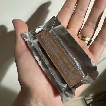 Kinder Rengi Değişmiş Çikolata