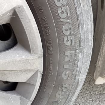 Renault Trucks Renault Sıfır Araca Binek Araç Lastik Takılması