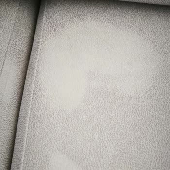 Doğtaş Elissa Model Koltuk Kumaşının, Silinince Rengi Atıyor!