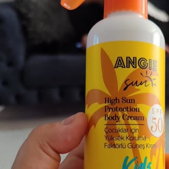 Angie Güneş Kremi Angie Sun%50 Koruma Faktörlü Kids Güneş Kremi