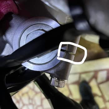 Hero Motosiklet Orantısız Sıkılan Amortisör Kovan Saplamaları