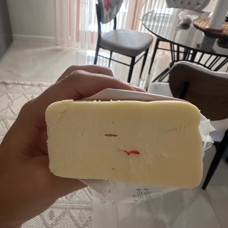 Ekici Peynir Ekici Kaşar Peynirin İçinde İstenmeyen Madde