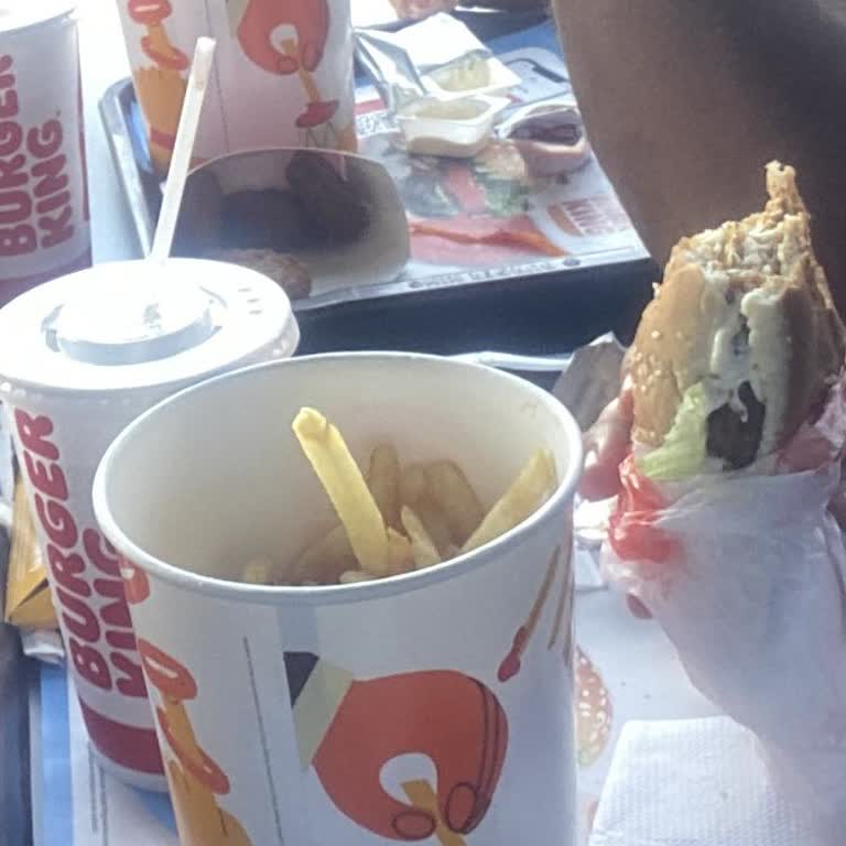 Burger King Darıca Şubesi Kalitesiz Hizmet, Yenmeyecek Ürünler.