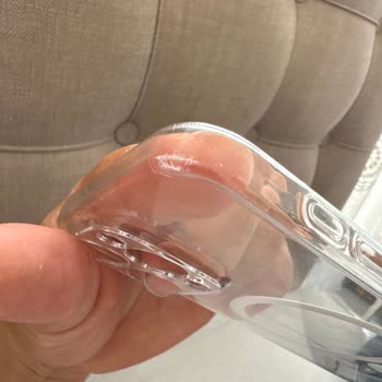 Media Markt Magsafe Çatlak Oluşumu