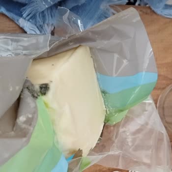 Sütaş Paketi Açtığımda Küflenmiş Tereyağı Şoku