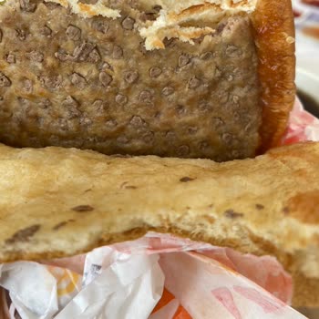 Burger King Bozuk Et İle Gelen Sipariş