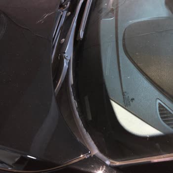BMW F20 Ön Cam Izgarası Fitili Sorunu