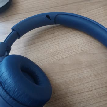 JBL 560bt Kulaklık Şarj Sorunu Ve Oluşan Çatlaklar