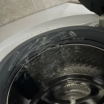 Arçelik Çamaşır Makinesinin Camı Patladı!