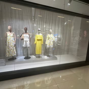 H&M Vitrin Ürünleri Hakkındaki Şikayet