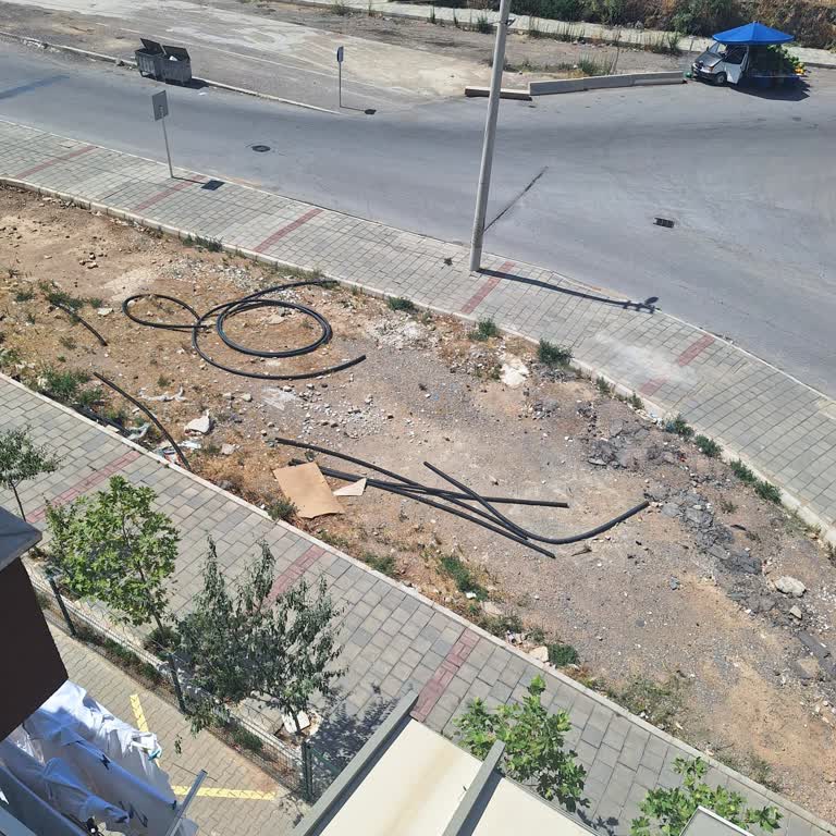 İzmir Büyükşehir Belediyesi Fen İşlerinin İlgisizliği