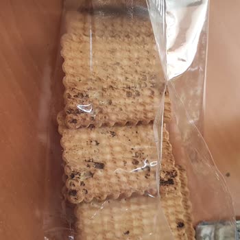 Torku Pötibör Bisküvi Üzerindeki Ve İçindeki Siyahlıklar