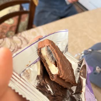 SGS Çikolata Milka İthalatçı Firmadan Tarihi Geçmemesine Rağmen Küflü Çikolata