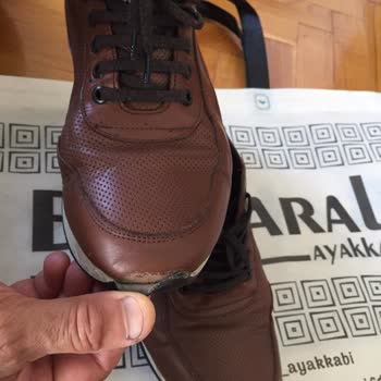 By Karalı Ayakkabı Ürünün Arkasında Durmuyor