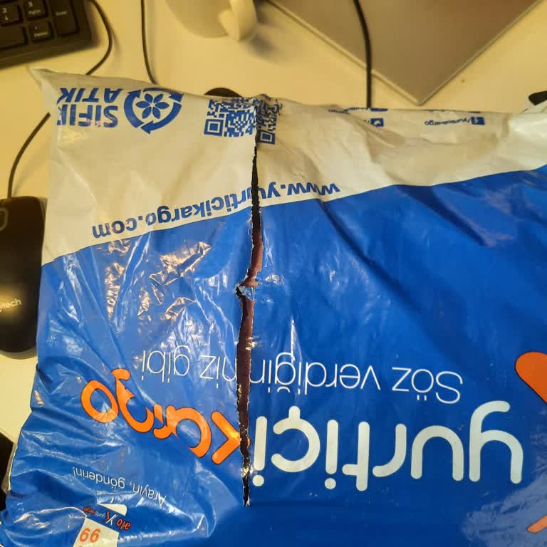 Yurtiçi Kargo Kargo Poşeti Yırtık Halde Teslim Edildi Ve Ürün Eksik Çıktı