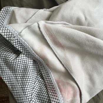 Catch Jeans Ürünün Boyası Çıktı Ve Tüm Ürünlere Bulaştı