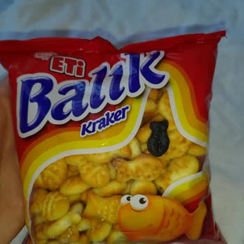 Eti Gıda Eti Balık Krakerin İçinde Siyah Madde Var