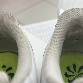 Bodrum Midtown Deichmann'dan Aldığım Nike Ayakkabı Bileğimi Mahvetti!