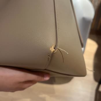 Mango'dan Alınan Çantanın Çok Çabuk Eskimesi Ve Markanın Ürünün