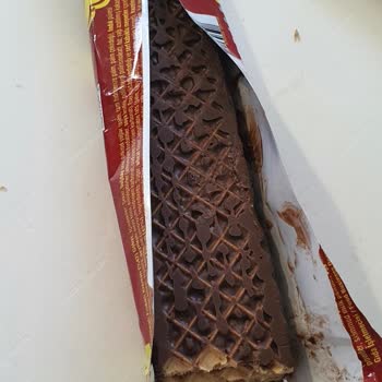 Ülker Çikolatalı Gofret İçinden Tel Çıktı