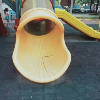 Adana Seyhan Belediyesi Parkın Hali İçler Acısı!