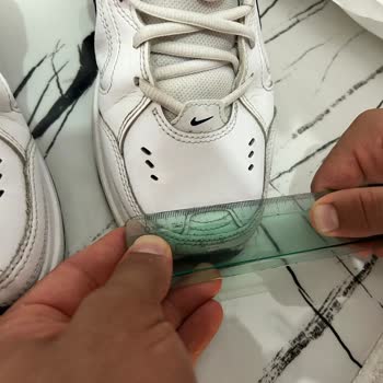 Nike Spor Ayakkabı Dikiş Hatası