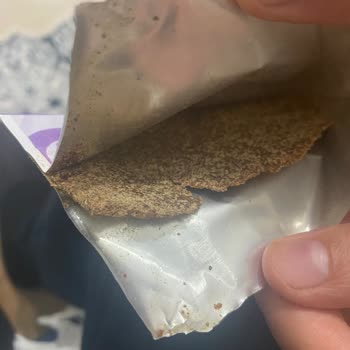 Acvison Son Kullanma Tarihi Geçmemiş Üründe Kurumuş Toz Sorunu