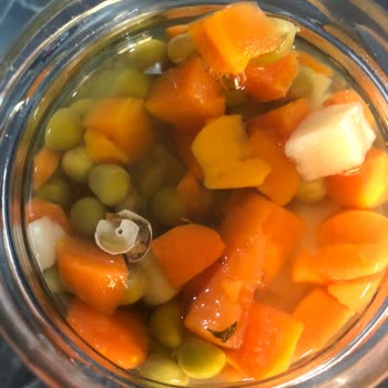 A101 Garnitürden Salyangoz Çıktı